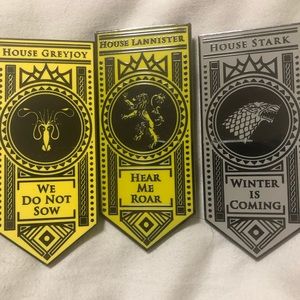 3 official game of thrones pins